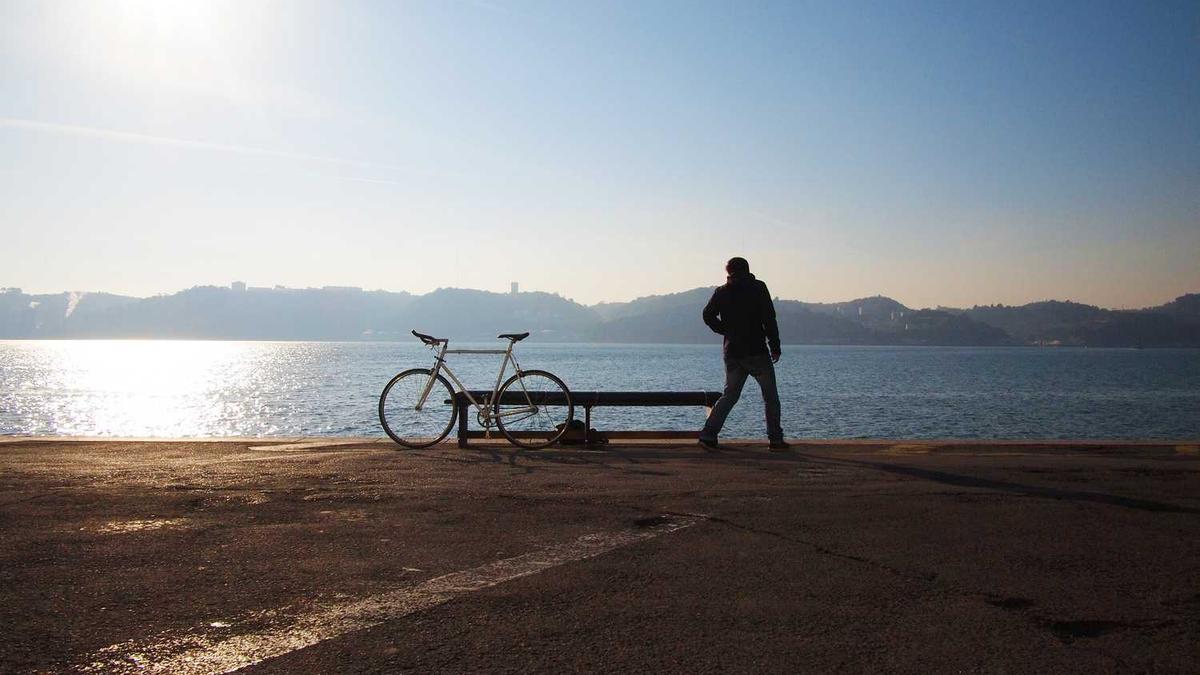 陈奕迅的哪些歌可以表达暗恋的 因为他很喜欢Eason的歌 我希望他一听就…