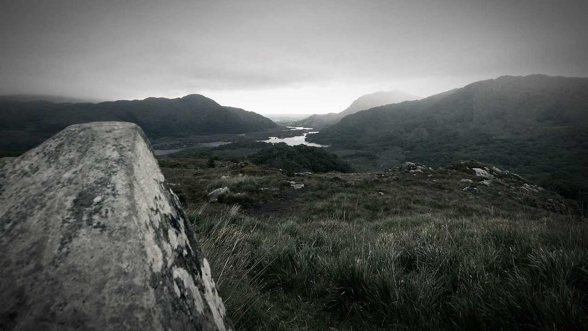 约女孩吃饭,饭桌上聊什么