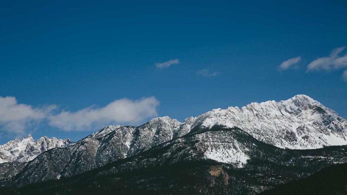 上海教师工资为什么这么低